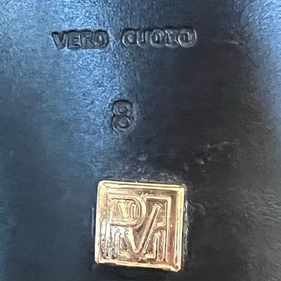 Pour la Victoire Black Pumps - Size 8, 5-Inch Heels - Picture 11 of 12